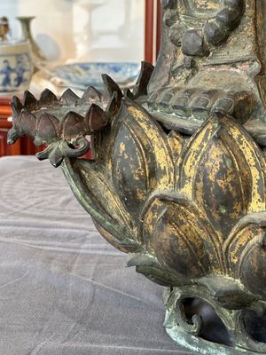 An important and large Chinese gilt bronze Buddha on a lotus throne, Ming — photo 13