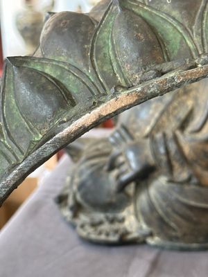 An important and large Chinese gilt bronze Buddha on a lotus throne, Ming — photo 25