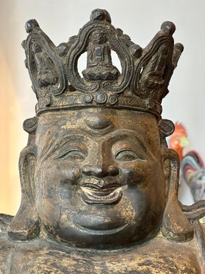 An important and large Chinese gilt bronze Buddha on a lotus throne, Ming — photo 5
