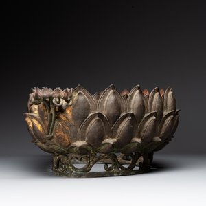 An important and large Chinese gilt bronze Buddha on a lotus throne, Ming — photo 11