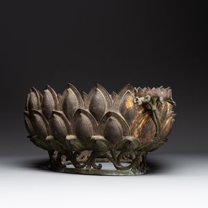 An important and large Chinese gilt bronze Buddha on a lotus throne, Ming — photo 13
