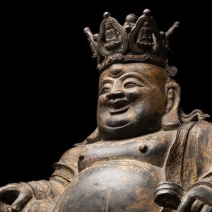 An important and large Chinese gilt bronze Buddha on a lotus throne, Ming — photo 2