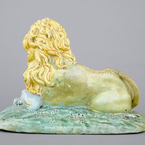 An important Brussels faience figure of a lion, 18th C. — photo 4