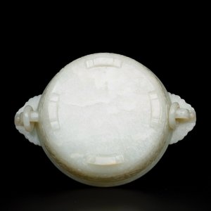 An important Chinese chrysanthemum-shaped very pale celadon jade marriage bowl, 18th C. — 照片 7