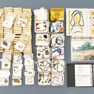 An important documented collection of archeological finds of a.o. glass beads and fragments, Thailand and Vietnam — 照片 1