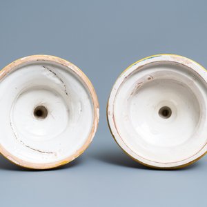 An important pair of large inscribed Italian maiolica drug jars and covers, Naples, dated 1724 — photo 11