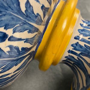 An important pair of large inscribed Italian maiolica drug jars and covers, Naples, dated 1724 — photo 35