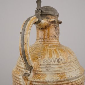 An important Raeren stoneware armorial pewter-mounted jug, ca. 1600 — 照片 14