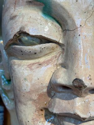 An imposing Chinese sancai glazed stoneware head of a monk, Yuan/Ming — 照片 11