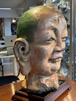 An imposing Chinese sancai glazed stoneware head of a monk, Yuan/Ming — 照片 18