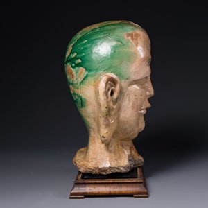 An imposing Chinese sancai glazed stoneware head of a monk, Yuan/Ming — 照片 5