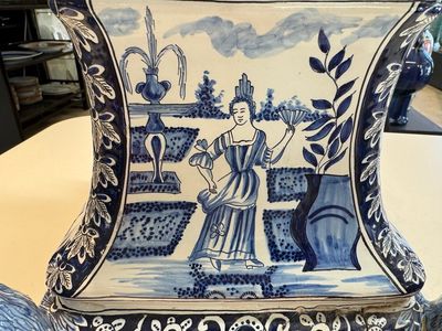 An impressive blue and white Dutch Delft seven-part tulip vase, 19th C. — photo 15