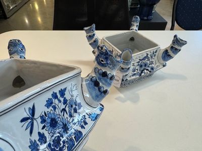An impressive blue and white Dutch Delft seven-part tulip vase, 19th C. — photo 9