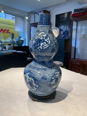An impressive Chinese blue and white 'Eight Immortals' double gourd vase, Jiajing/Wanli — photo 4