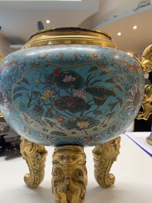 An impressive Chinese cloisonné 'dragon' censer and cover on wooden stand, Qianlong mark and of the period — photo 14