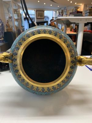 An impressive Chinese cloisonné 'dragon' censer and cover on wooden stand, Qianlong mark and of the period — photo 8