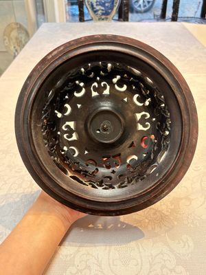 An impressive Chinese famille rose 'Bajixiang and Lotus Scroll' tripod censer with a wooden cover, Jiaqing mark and of the period — photo 28