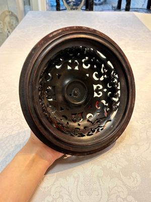 An impressive Chinese famille rose 'Bajixiang and Lotus Scroll' tripod censer with a wooden cover, Jiaqing mark and of the period — photo 29