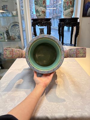 An impressive Chinese famille rose 'Bajixiang and Lotus Scroll' tripod censer with a wooden cover, Jiaqing mark and of the period — photo 5