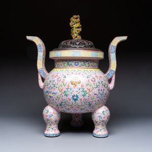 An impressive Chinese famille rose 'Bajixiang and Lotus Scroll' tripod censer with a wooden cover, Jiaqing mark and of the period — photo 5