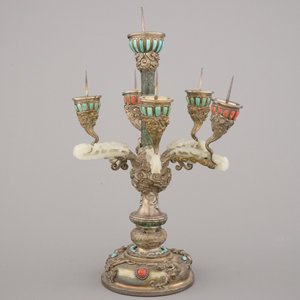 An impressive Chinese silver and jade candlestick, with turquoise and coral insets, 19th C. — 照片 11