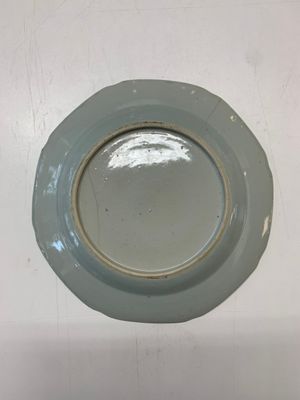 An impressive collection of 25 Chinese blue and white 'landscape' plates, Qianlong — photo 12