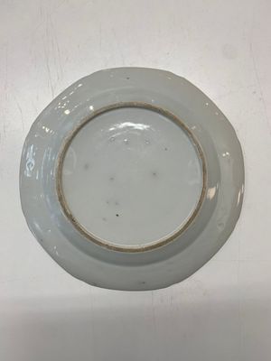 An impressive collection of 25 Chinese blue and white 'landscape' plates, Qianlong — photo 18