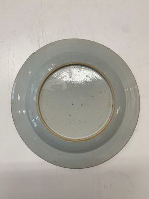 An impressive collection of 25 Chinese blue and white 'landscape' plates, Qianlong — photo 26