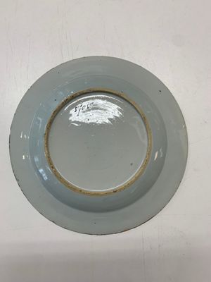 An impressive collection of 25 Chinese blue and white 'landscape' plates, Qianlong — photo 28
