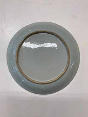 An impressive collection of 25 Chinese blue and white 'landscape' plates, Qianlong — photo 36