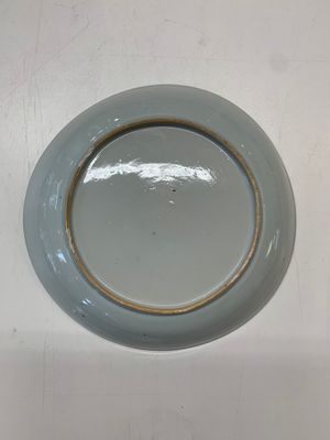 An impressive collection of 25 Chinese blue and white 'landscape' plates, Qianlong — photo 46