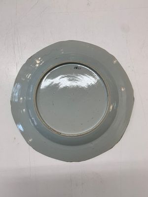 An impressive collection of 25 Chinese blue and white 'landscape' plates, Qianlong — photo 6