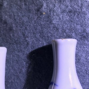 An impressive collection of 66 Chinese blue and white miniature vases, Kangxi — 照片 9