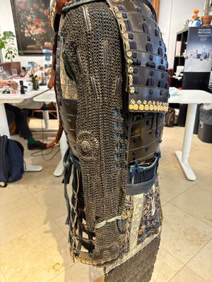 An impressive Japanese samurai armor, Edo, 18th C. — photo 11
