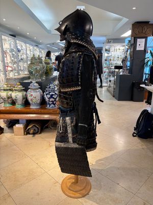 An impressive Japanese samurai armor, Edo, 18th C. — photo 2