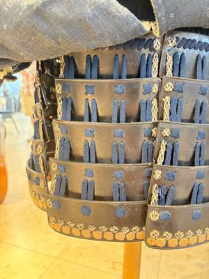 An impressive Japanese samurai armor, Edo, 18th C. — photo 26