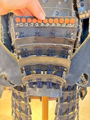An impressive Japanese samurai armor, Edo, 18th C. — photo 27