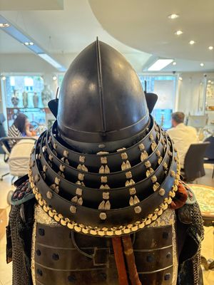 An impressive Japanese samurai armor, Edo, 18th C. — photo 30