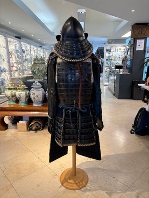 An impressive Japanese samurai armor, Edo, 18th C. — photo 3