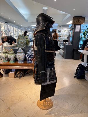 An impressive Japanese samurai armor, Edo, 18th C. — photo 4