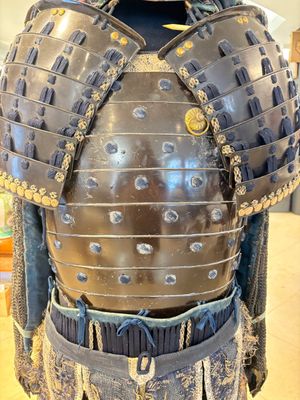 An impressive Japanese samurai armor, Edo, 18th C. — photo 10