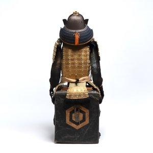 An impressive Japanese samurai armor, the helmet signed Saotome Iyenari 早乙女家成, Edo, 17/18th C. — photo 21