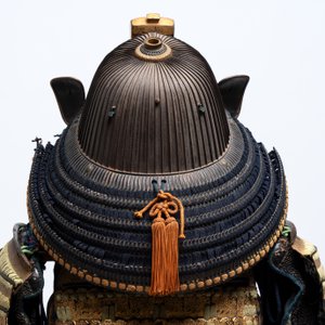 An impressive Japanese samurai armor, the helmet signed Saotome Iyenari 早乙女家成, Edo, 17/18th C. — photo 22