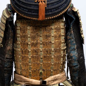 An impressive Japanese samurai armor, the helmet signed Saotome Iyenari 早乙女家成, Edo, 17/18th C. — photo 23