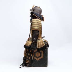 An impressive Japanese samurai armor, the helmet signed Saotome Iyenari 早乙女家成, Edo, 17/18th C. — photo 25