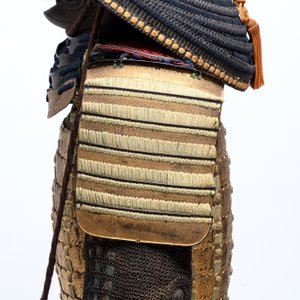 An impressive Japanese samurai armor, the helmet signed Saotome Iyenari 早乙女家成, Edo, 17/18th C. — photo 27