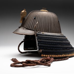 An impressive Japanese samurai armor, the helmet signed Saotome Iyenari 早乙女家成, Edo, 17/18th C. — photo 34