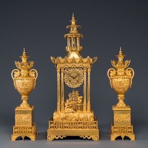 An impressive three-piece gilt bronze chinoiserie clock garniture, France, 19th C. — photo 1