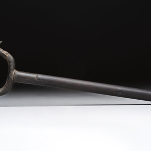 An Indo-Mughal bronze and wooden dervish crutch, 18/19th C. — 照片 2
