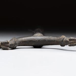 An Indo-Mughal bronze and wooden dervish crutch, 18/19th C. — 照片 4